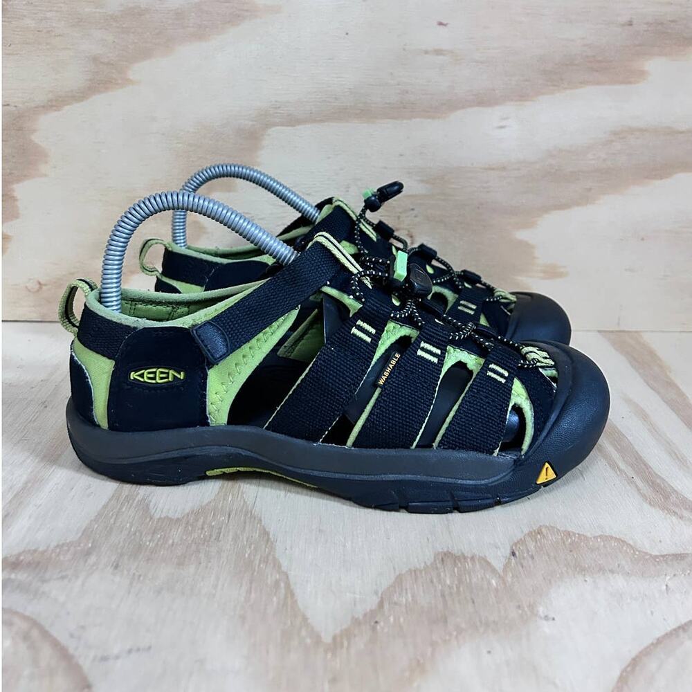 Keen - Newport H2 - Sandals - Black/Green - Kids Big Unisex - 5 - 1009965
